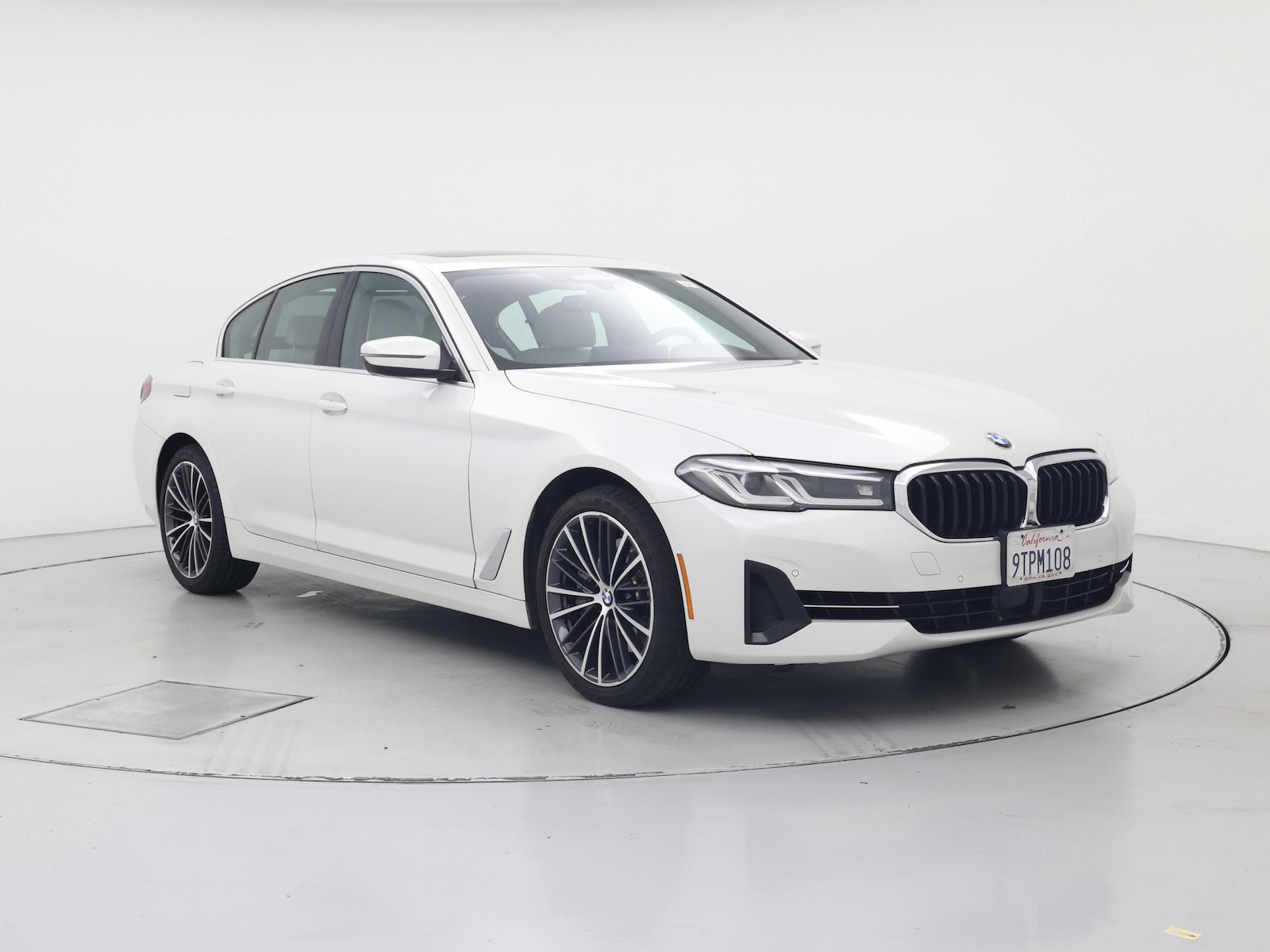 bmw 5 series 2022 WBA53BJ05NWX66914 image bmw 5 series 2022 WBA53BJ05NWX66914 image